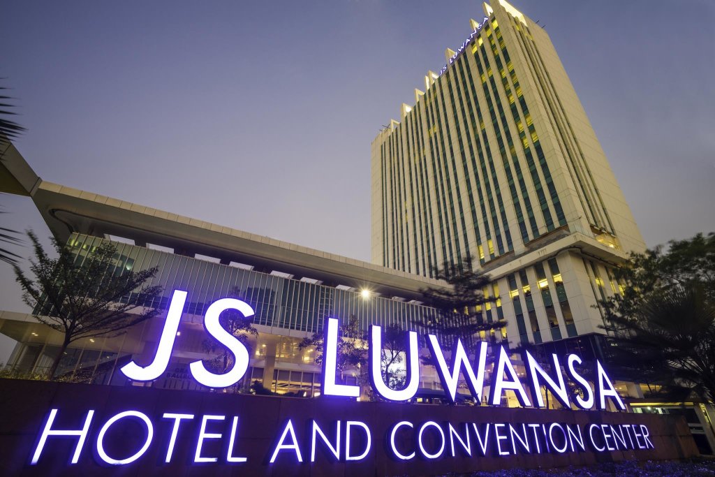 Standard room JS Luwansa Hotel & Convention Center