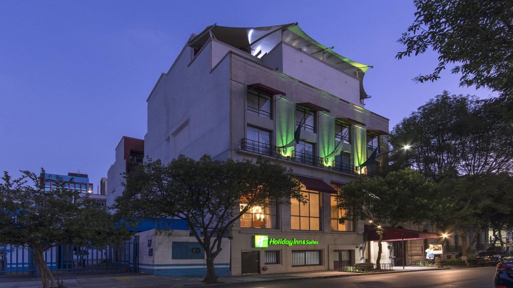 Люкс с 2 комнатами Holiday Inn & Suites Mexico Zona Reforma, an IHG Hotel