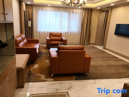 Suite Jinfeng Hotel