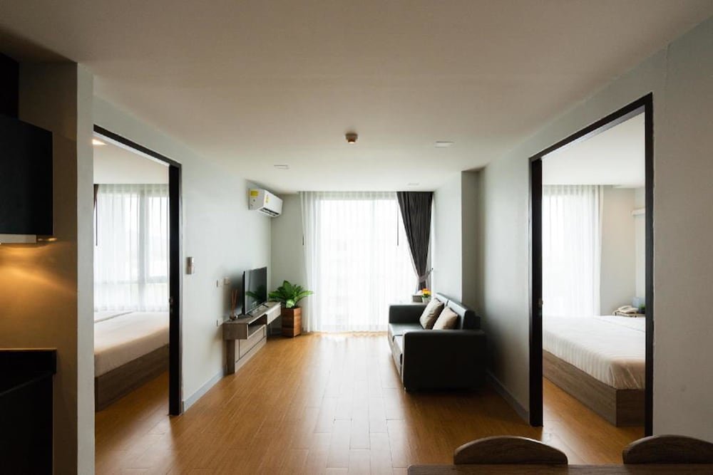 Апартаменты с 2 комнатами с балконом ONPA Hotel & Residence Bangsaen