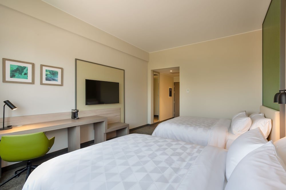 Четырёхместный номер Standard Holiday Inn - Piura, an IHG Hotel