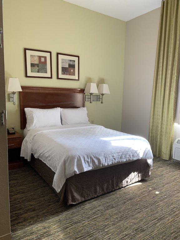 Suite 1 dormitorio Candlewood Suites Temple, an IHG Hotel