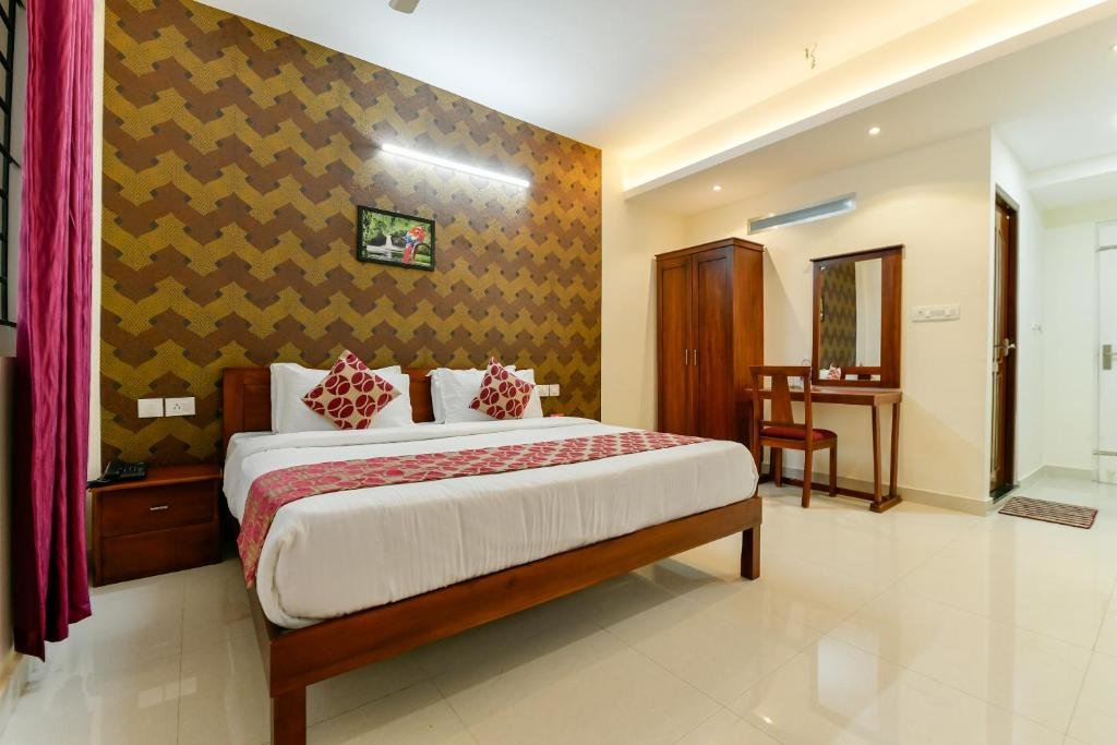 Deluxe Double room with city view Hotel Hilite Inn