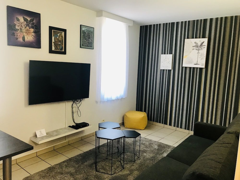 Standard Zimmer Renovated Apartment in Antwerp