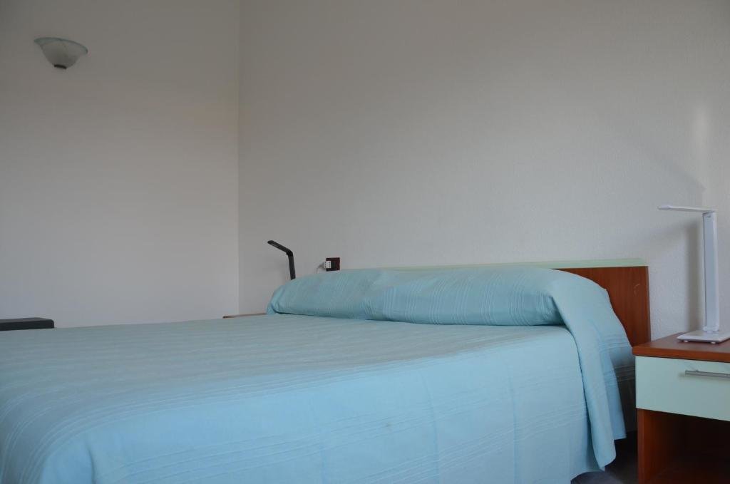 2 Bedrooms Apartment Via Delle Mimose - Fpo-anfi11