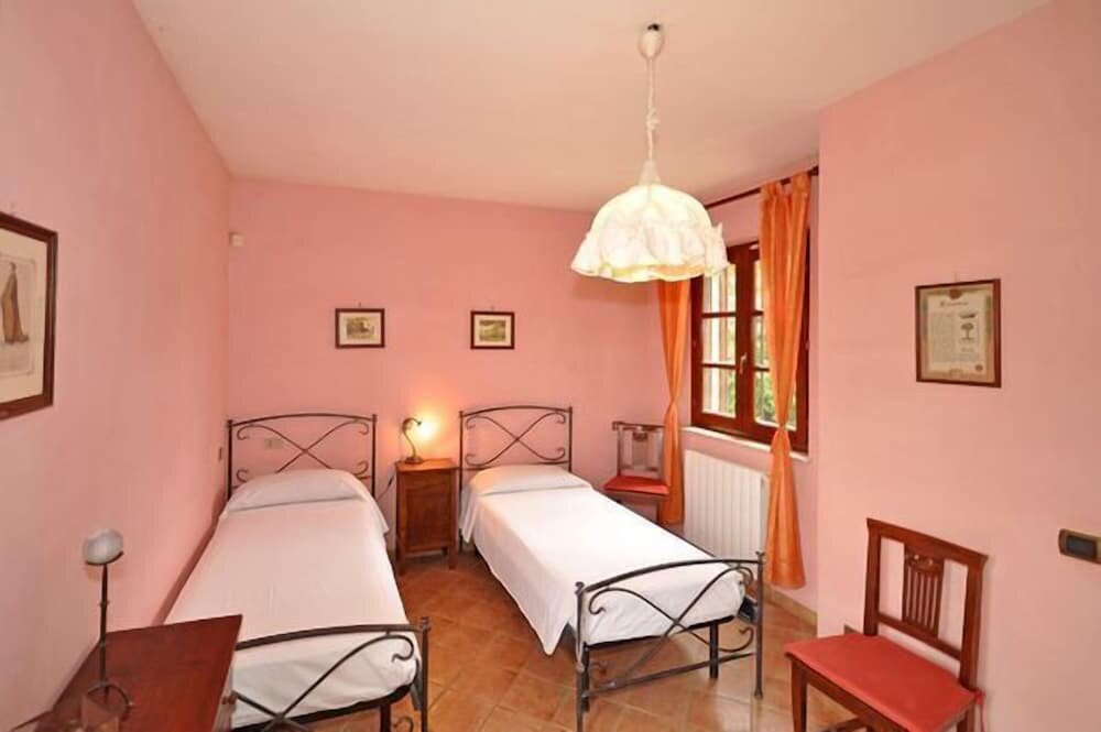 3 Bedrooms Villa Borgo Saint George