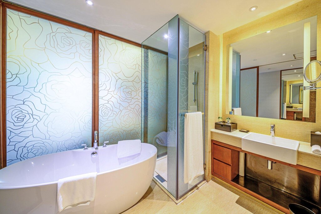 Standard Doppel Zimmer mit Bergblick HUALUXE Kunming, an IHG Hotel