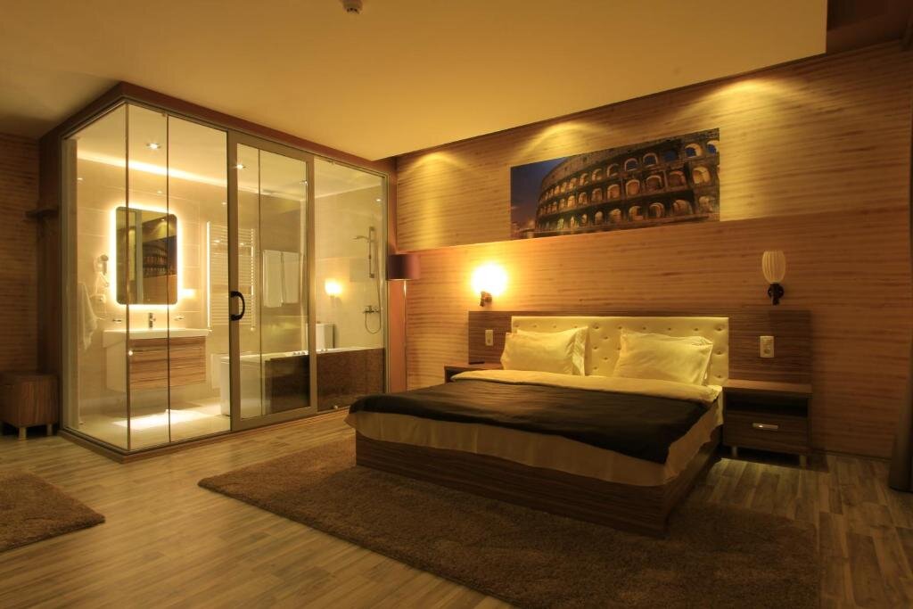 Deluxe Double room with balcony Hotel La Villa