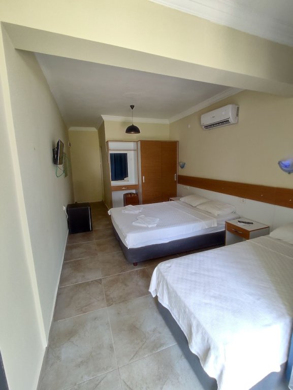 Standard double chambre avec balcon Sarsilmaz Otel