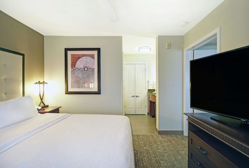 Двухместный люкс c 1 комнатой Homewood Suites by Hilton Denver International Airport