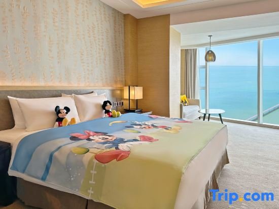 Двухместный люкс с видом на море Furama Hotel Beihai