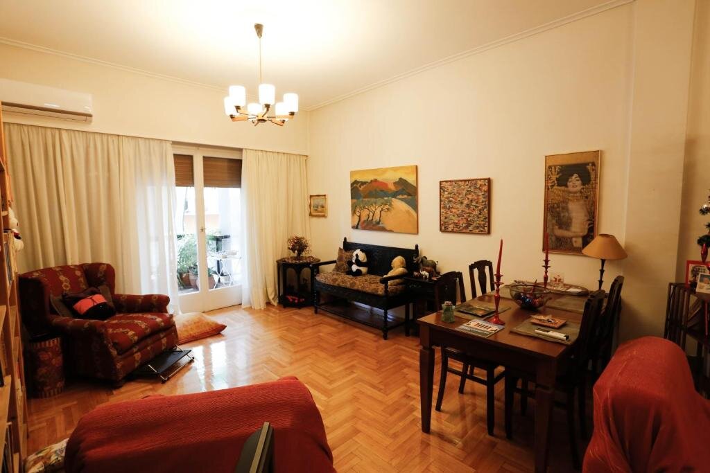 Apartment Spacious, big apartment for 6 persons in the center of Athens