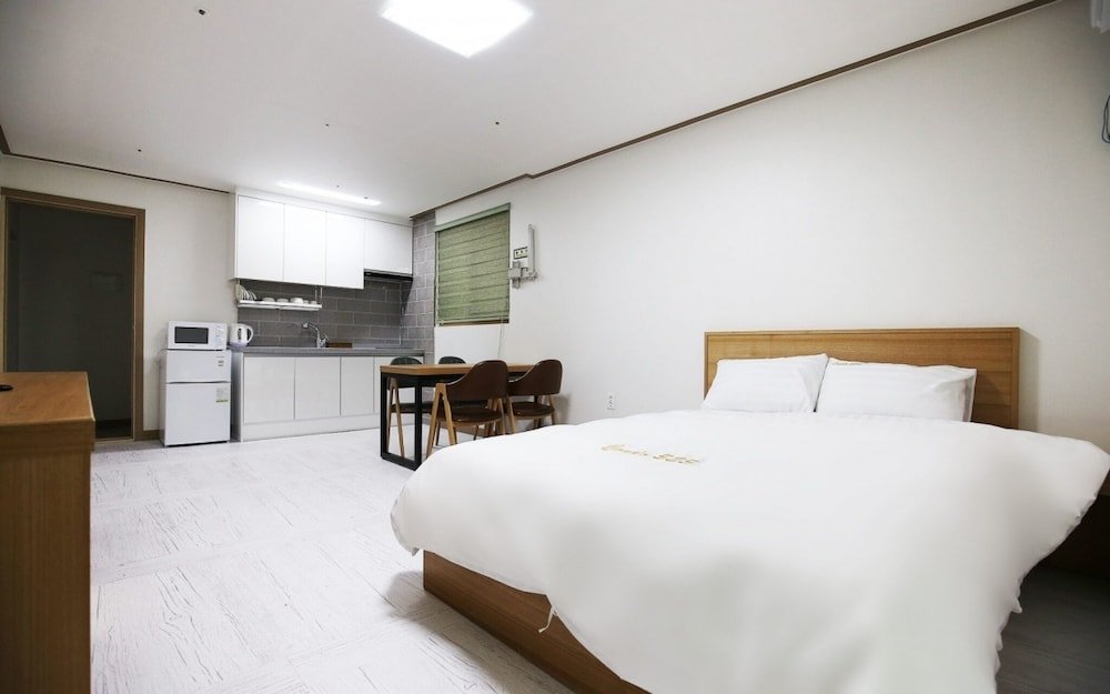 Standard Double room Boryeong 323 Condo