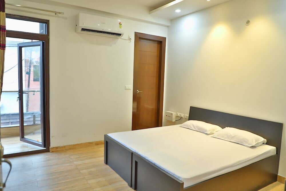 3 Bedrooms Apartment Best Property Of India, Near to Ganges