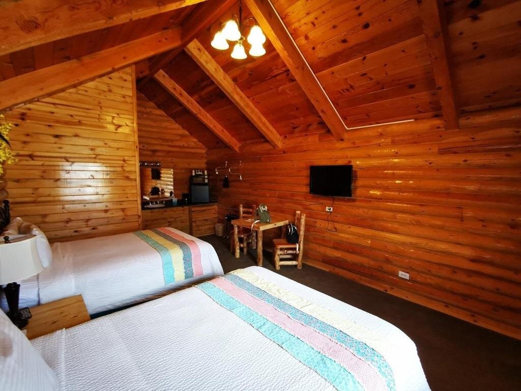 Апартаменты Deluxe Bryce Canyon Log Cabins