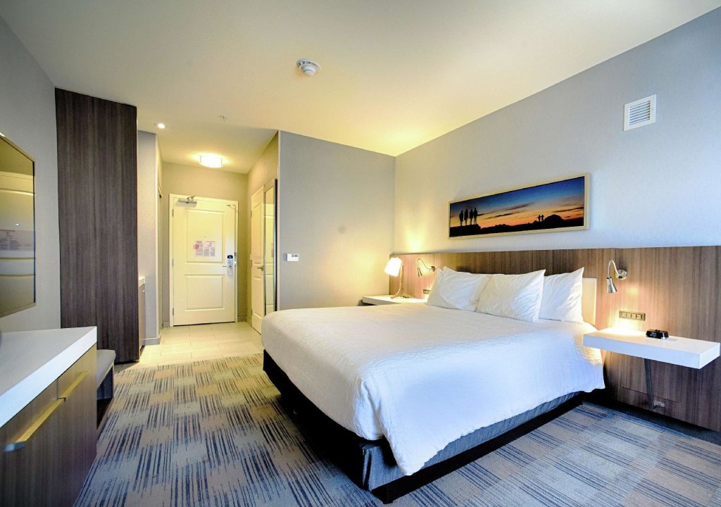 Standard double chambre avec balcon Hilton Garden Inn Santa Barbara/Goleta
