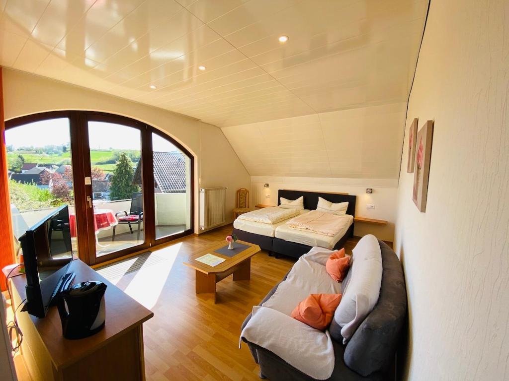 Standard Doppel Zimmer mit Balkon Pension Schmitt