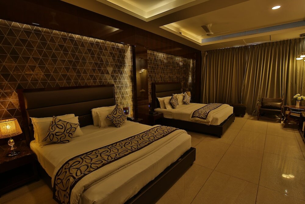 Luxury room with garden view Treat Resort Silvassa