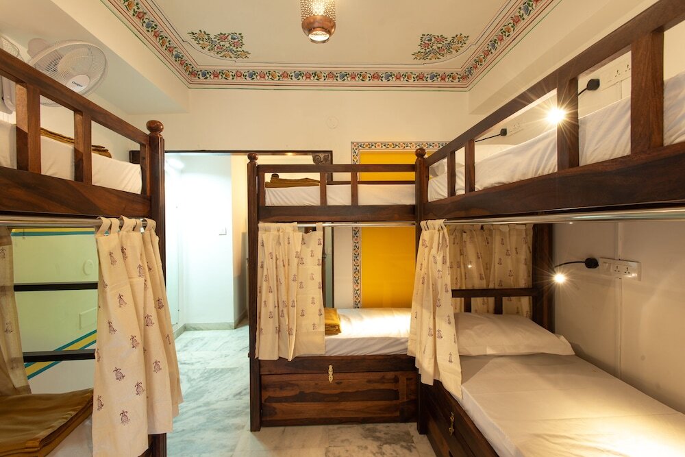Кровать в общем номере (женский номер) Hostel Mantra