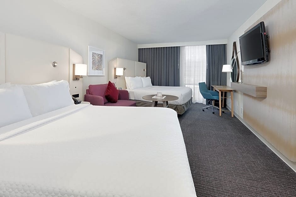 Habitación cuádruple Premium con vista a la ciudad Crowne Plaza Hotel Dallas Downtown, an IHG Hotel
