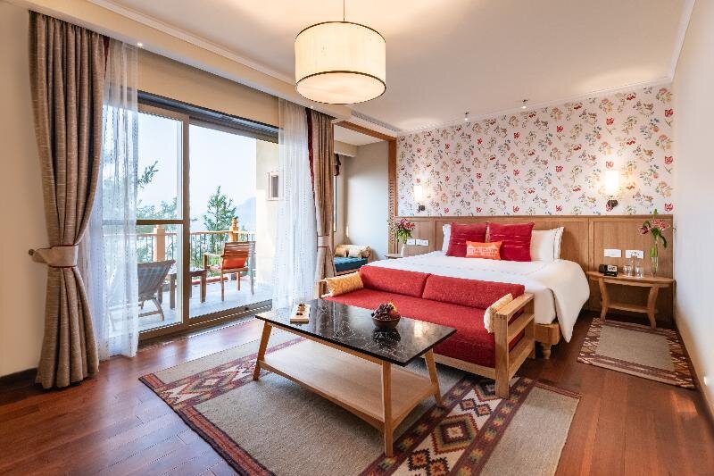 Двухместный номер Luxury с красивым видом из окна Taj Theog Resort & Spa Shimla