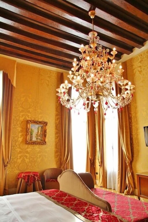 Полулюкс c 1 комнатой Pesaro Palace