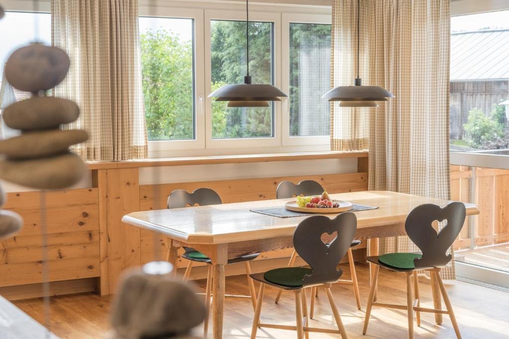 Апартаменты Superior Landhaus Mucha - NATURPARK NAGELFLUHKETTE - Bergbahn im Sommer gratis