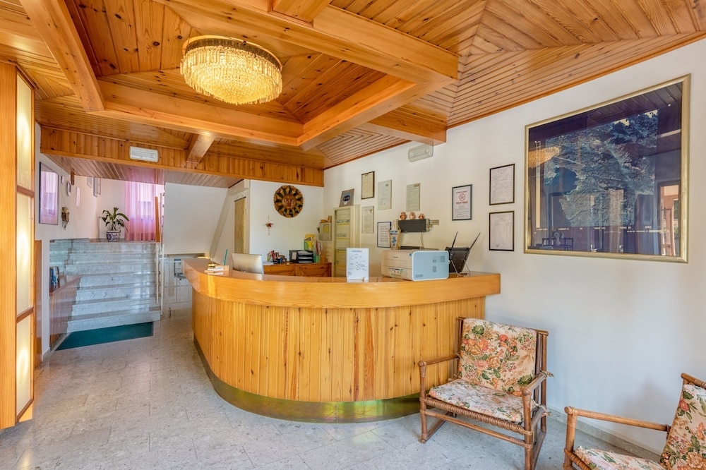 Hotel Alla Crociera 帕拉佐罗德罗斯泰尔