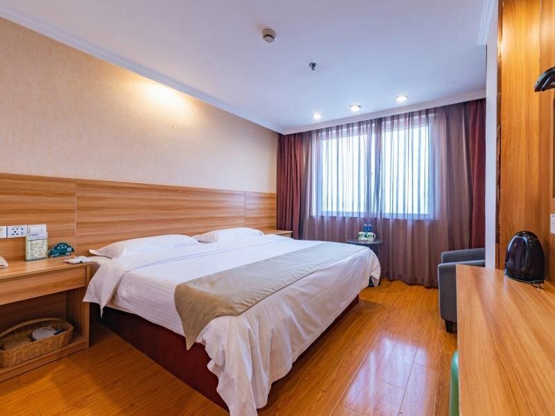 Двухместный номер Standard GreenTree Inn Yancheng Dafeng Area Huanghai West Road Hotel