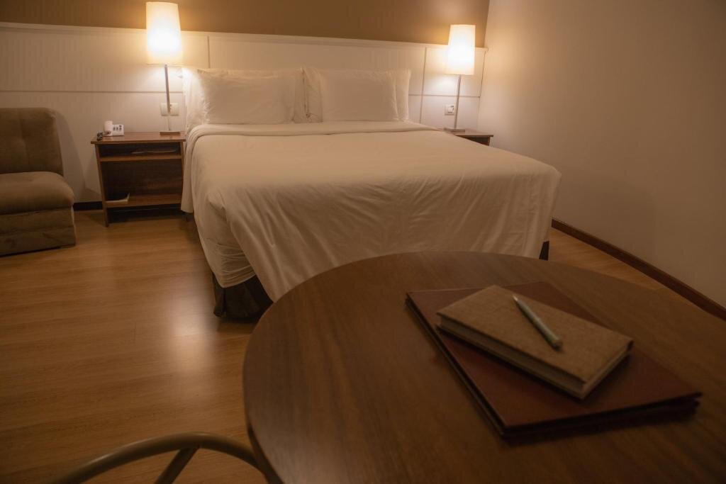 Четырёхместный номер Standard Planalto Select Hotel Ponta Grossa