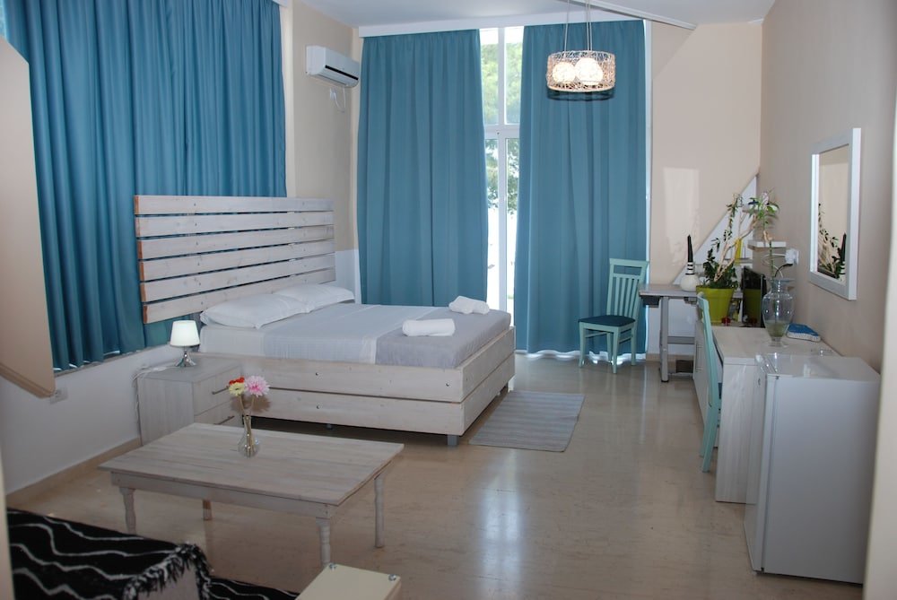 Standard Double room with balcony and with sea view Hotel Saranda