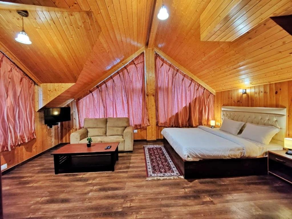 Standard Doppel Zimmer mit Balkon Cottage Palzey Manali