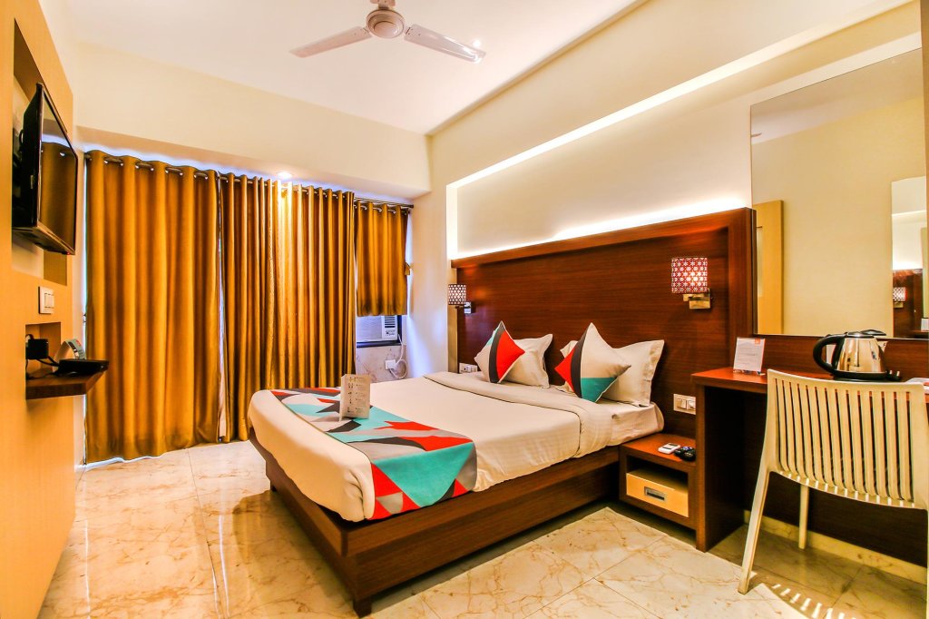 Premium room FabHotel Spring Inn Kandivali