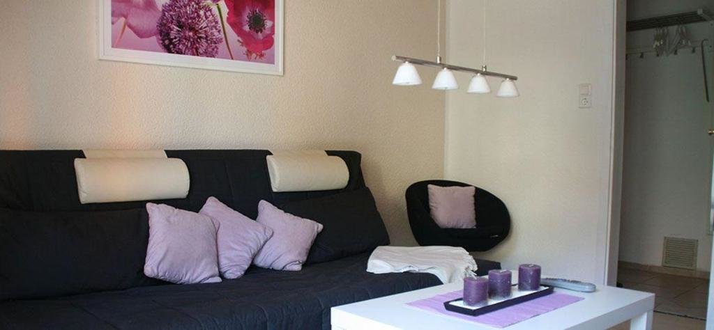 Apartamento Gemuetliche-und-moderne-3-Zimmer-Ferienwohnung-mit-grosser-Terrasse-stadtnah