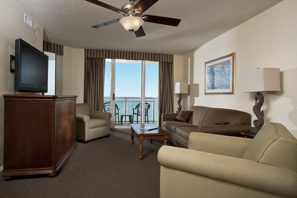 Habitación Estándar 3 habitaciones con balcón y frente al océano Bahama Sands Luxury Condominiums