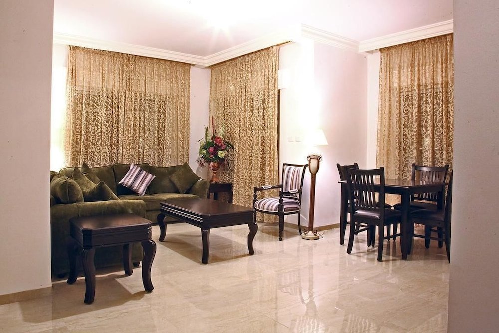 Апартаменты Grand Al Dyafah Furnished Apartments