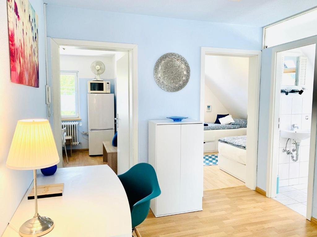 Apartment 3 Zimmer Ferienwohnung Liesel - Küche, Bad, WLAN, 3 Schlafzimmer, Parkplatz