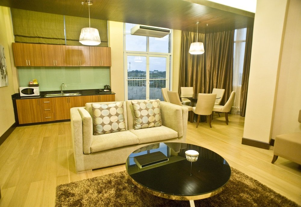 Standard Penthouse room with balcony Goldberry Suites and Hotel