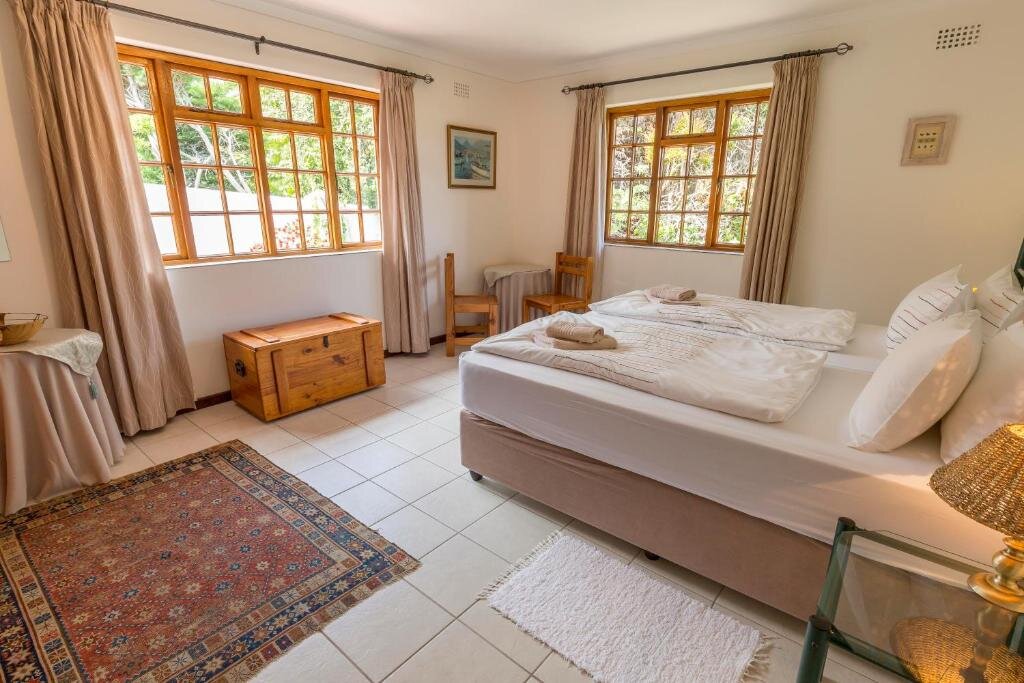 Standard Double room with mountain view Hout Bay Lodge
