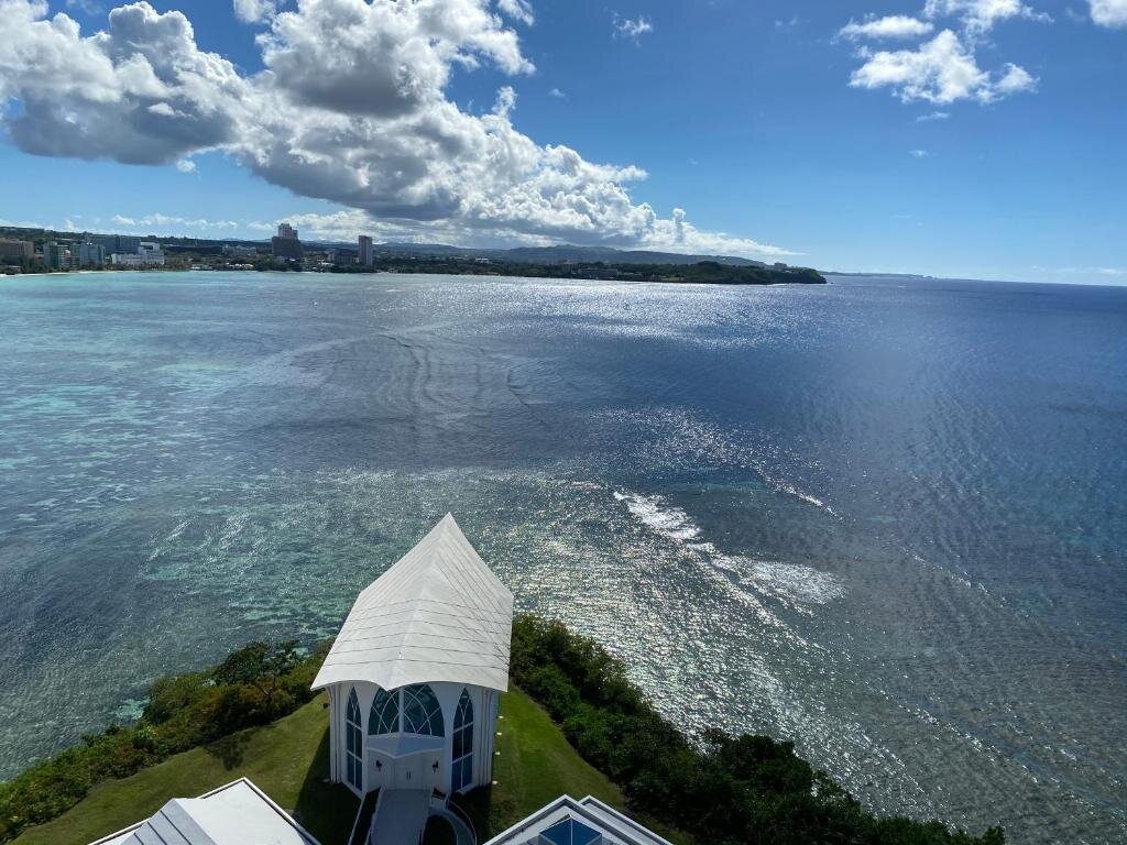 Номер Premier oceanfront Hotel Nikko Guam