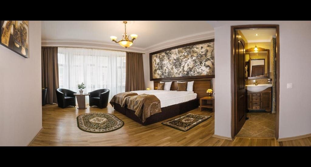 Superior Double room with city view Hotel Bulevard Sighisoara