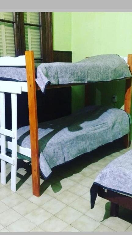 Кровать в общем номере InstaLate Hostel