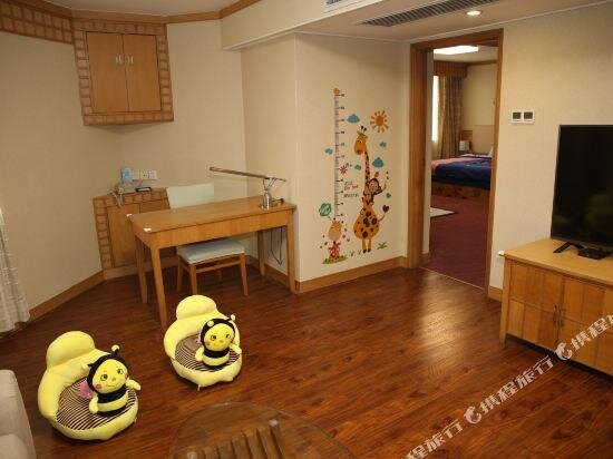 2 Bedrooms Standard Family room Guangdong Hotel