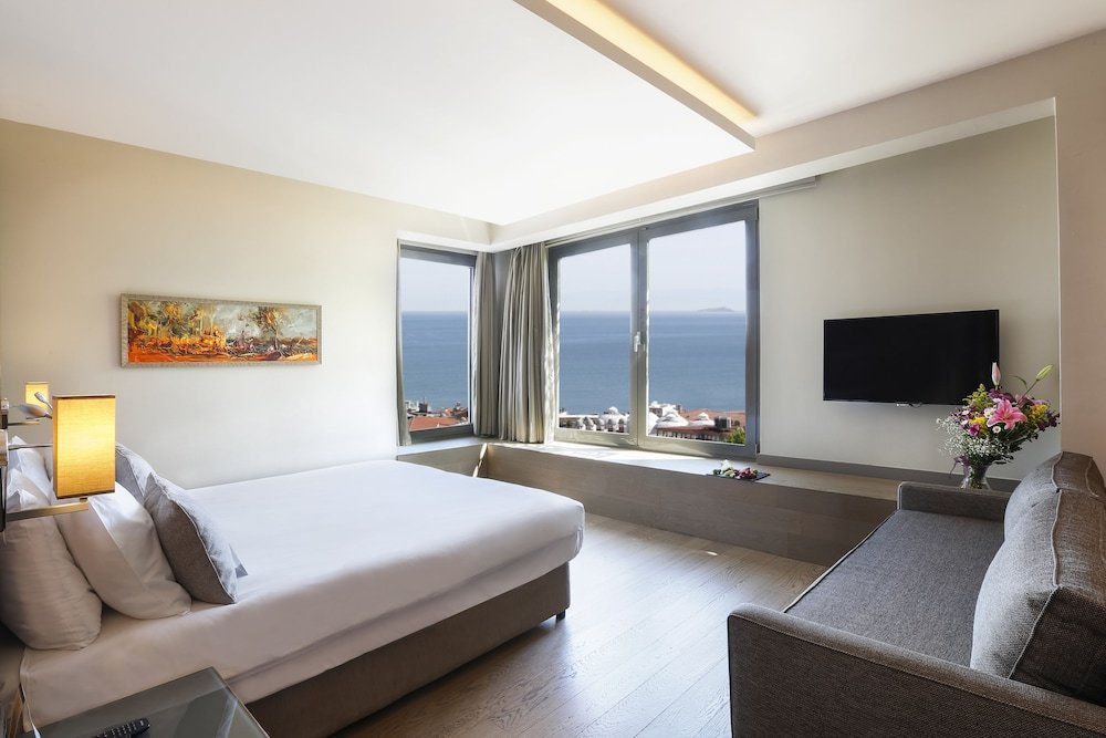 Deluxe Corner Double room with sea view Hotel Arcadia Blue Istanbul