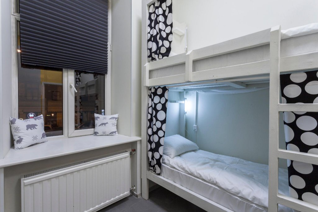Кровать в общем номере (женский номер) Hostel Vmeste