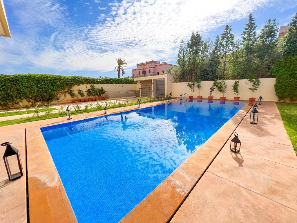 Suite Vue piscine Riad villa saphir & SPA