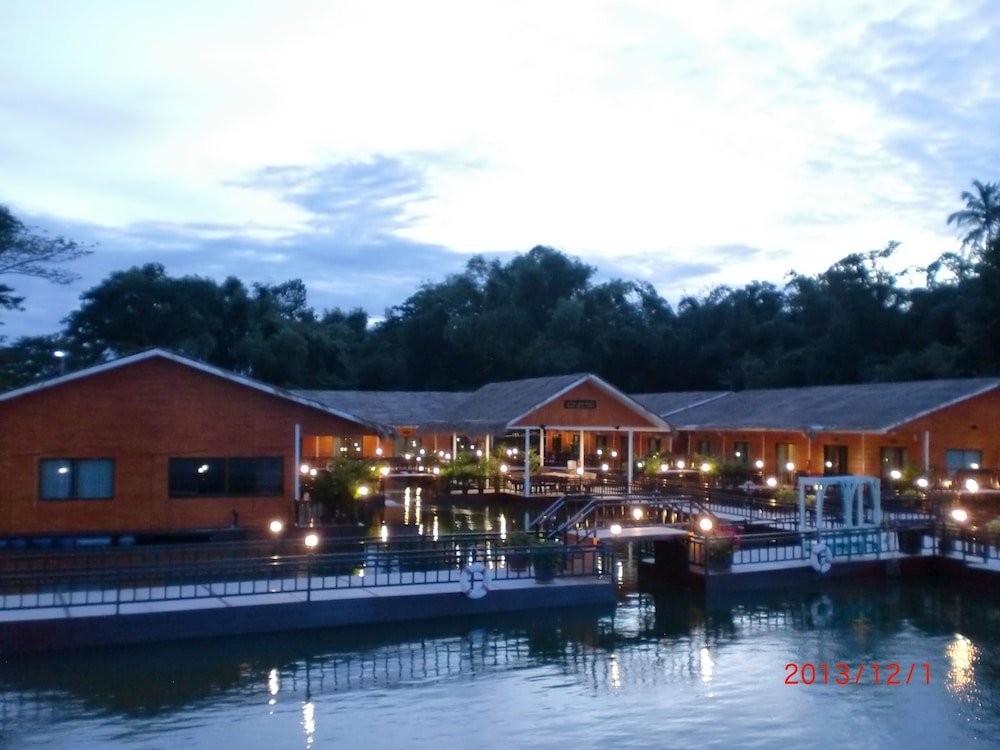 Deluxe chambre avec balcon et Vue sur la rivière Chawalun Resort
