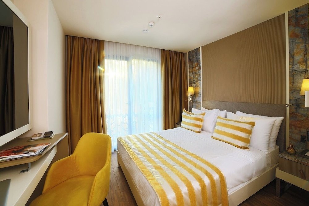Двухместный номер Deluxe с балконом Icon Istanbul Hotel