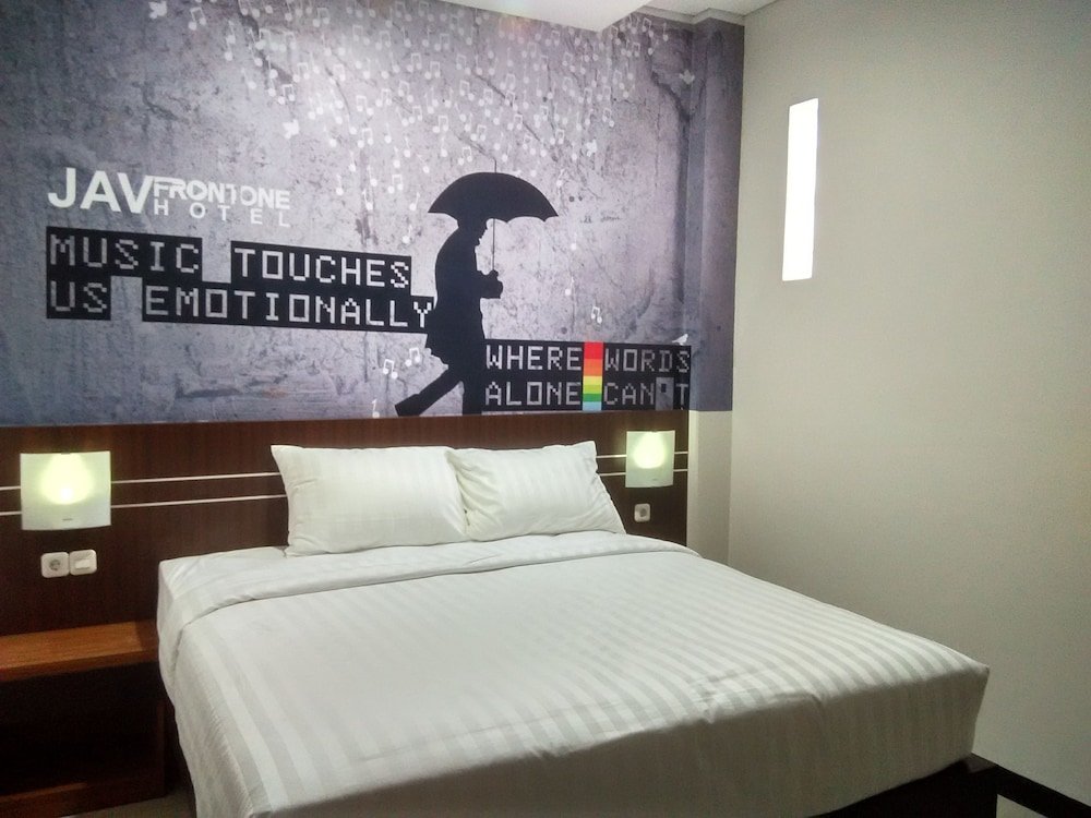Superior Double room JAV Front One Hotel Lahat