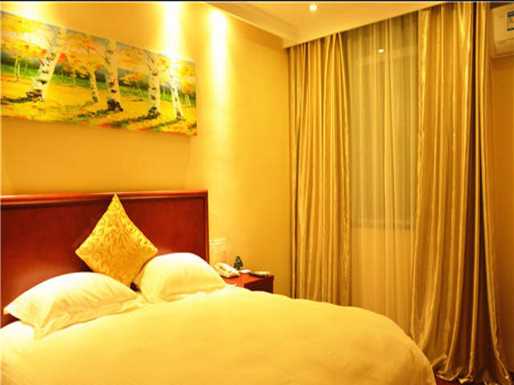 Standard room GreenTree Inn Jiangsu Lianyungang Donghai New Bus Station Express Hotel